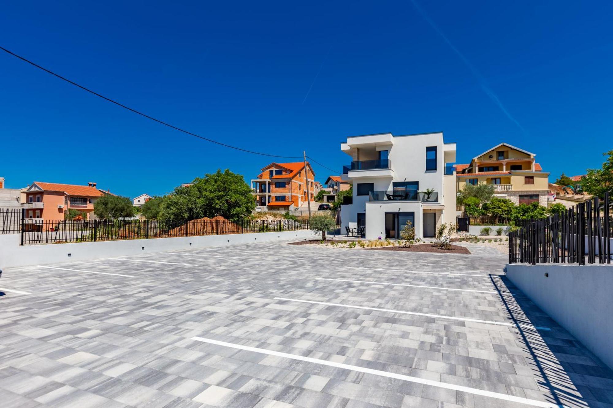 Casa Mia Apartments With Parking Zadar Exteriör bild